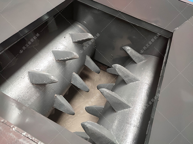 双齿辊破碎机处理含杂原煤：专业优势究竟比传统设备强在哪？